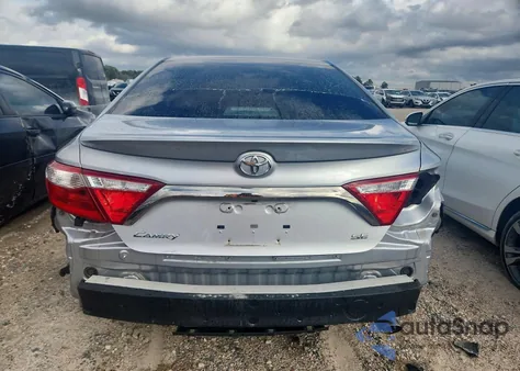 2017 Toyota Camry Le z USA, uszkodzony, nr VIN 4T1BF1FK6HU637187